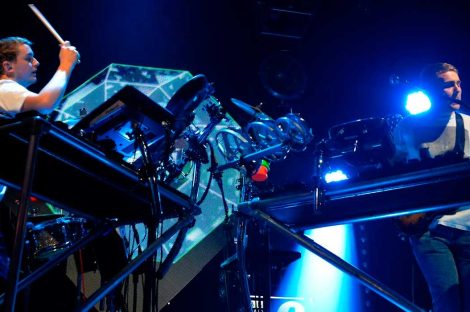 Disclosure_Apple_Music_Festival_intro_1400x700px_parallax